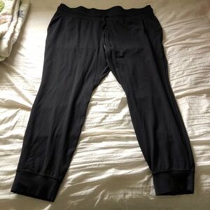 Lululemon black joggers, size 20, excellent like new condition!
